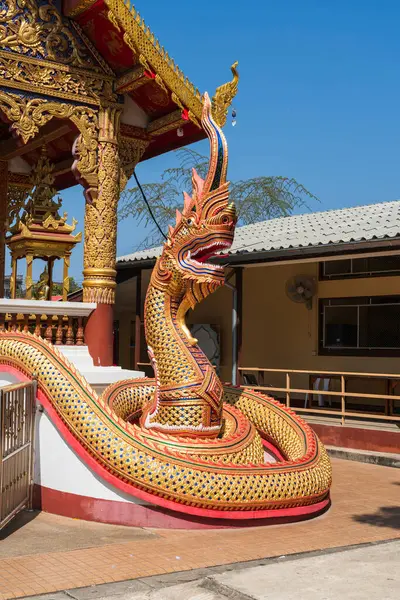 Wat Sri Kerd, Chiang Rai 'de uğurlu bir ismi ve yeri olan antik bir tapınaktır. Bu tapınağın tarihi hala belirsiz; ancak, muhtemelen 1440 yılında inşa edilmiştir.