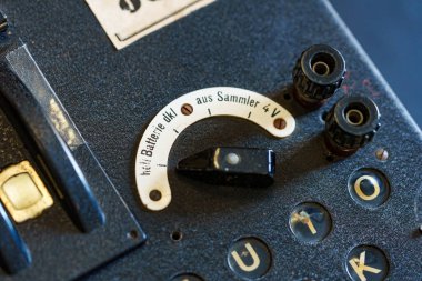 İkinci Dünya Savaşı 'ndan kalma Enigma şifreleme makinesi.