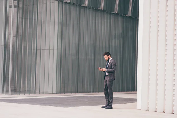 Young Bearded Elegant Businessman Outdoors Using Smartphone — Stock Fotó