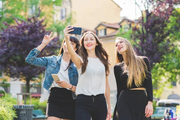 Three Beautiful Young Women Taking Selfie — Stock Photo, Image