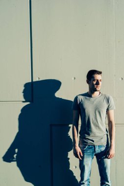 Kafkasyalı genç bir adam.