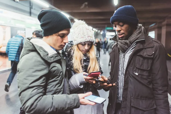 Three People Young Multiethnic Using Smart Phonr — Stock Photo, Image