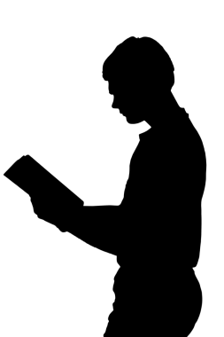 Yan profil portre siluet duran genç çocuk bir kitap okuma