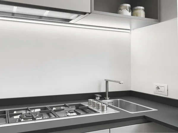 Großaufnahme Einer Stahlspüle Und Eines Gasherds Einer Modernen Küche — Stockfoto