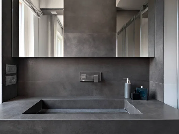 Großaufnahme Eines Waschbeckens Modernen Badezimmer — Stockfoto