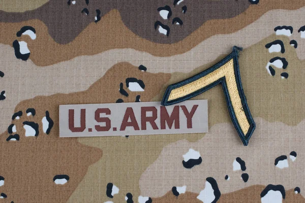 Amerikan Ordusu Bandı Çöl Kamuflaj Üniformasında Özel Rütbe Bandı — Stok fotoğraf