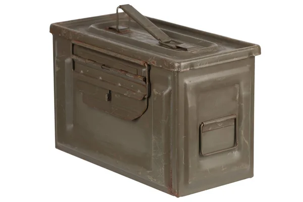 米国陸軍グリーンメタル 50カル弾薬箱は白に隔離されている — ストック写真