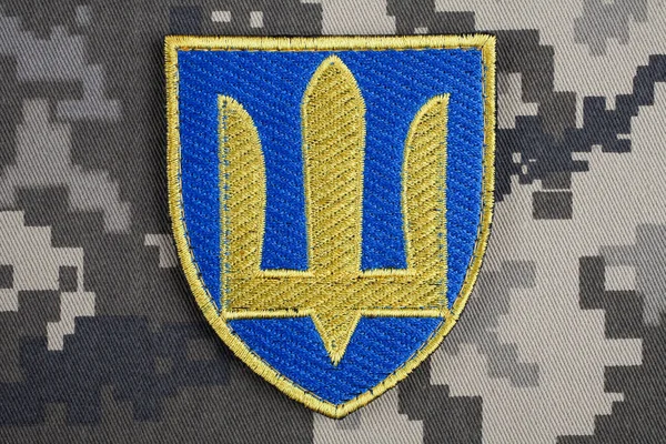 Kyiv Ukraine 2022年10月5日 ウクライナへのロシアの侵攻2022 ウクライナ軍司令官ウクライナ軍のチーフの制服肩袖の記章バッジカモフラージュ制服の背景 — ストック写真