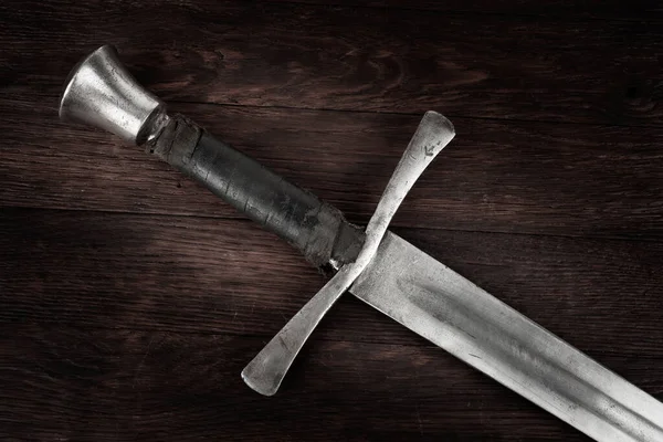 Mittelalterliches Vintage Schwert Auf Hölzernem Backgrond — Stockfoto