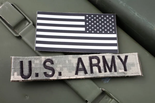 Army Branch Tape Dengan Nasional Bendera Patch Pada Amunisi Hijau — Stok Foto