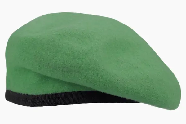 Armén Enhetligt Grön Basker Isolerad Vit Bakgrund — Stockfoto