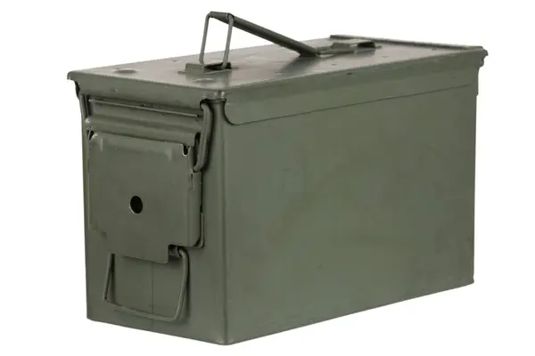 Americká Armáda Zelený Kov Cal Muniční Box Izolovaný Bílém Stock Snímky