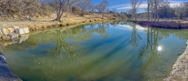 费恩湖的西侧 艾伯森洗澡水流入那里 位于亚利桑那州普雷斯科特谷 图库图片