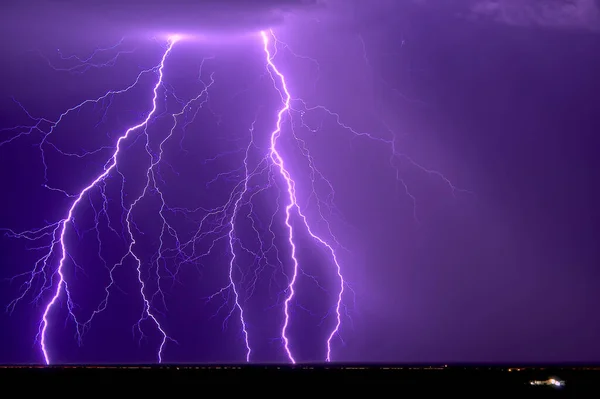 Muson Sezonunda Korkunç Yıldırım Ekran Uzak Şehrin Tonopah Arizona Yalnız — Stok fotoğraf