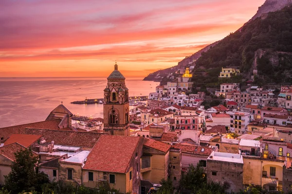Amalfi Italië Aan Kust Van Amalfi Bij Zonsondergang — Stockfoto
