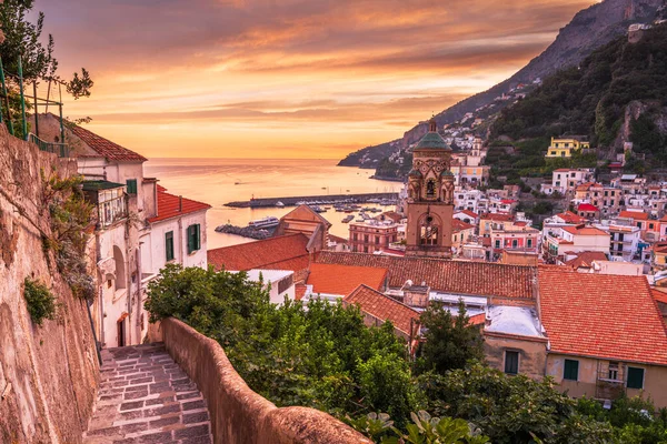 Amalfi Włochy Wybrzeżu Amalfi Zmierzchu — Zdjęcie stockowe