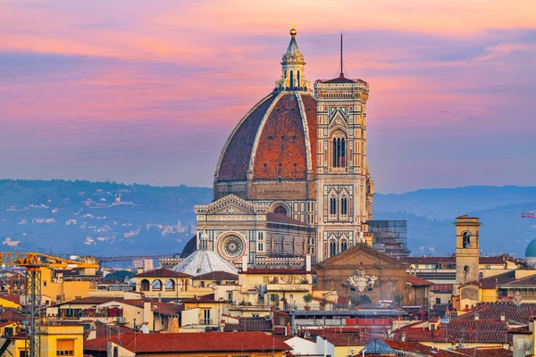 Floransa Talya Alacakaranlıkta Duomo Nun Tarihi Binalarıyla Gökyüzü — Stok fotoğraf