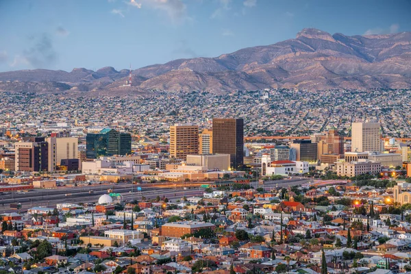 Paso Texas Usa Belvárosában Város Skyline Alkonyat Juarez Mexikó Távolban — Stock Fotó