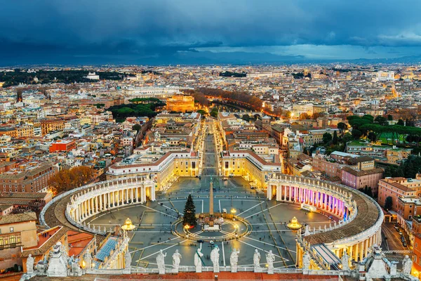 Aziz Peter Meydanı Bakan Vatikan Şehri Alacakaranlıkta Roma Talya Ile — Stok fotoğraf