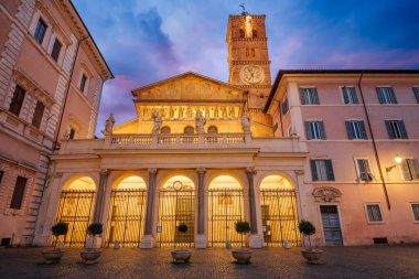 Roma, İtalya Sabah Trastevere 'deki Meryem Ana Bazilikası' nda.