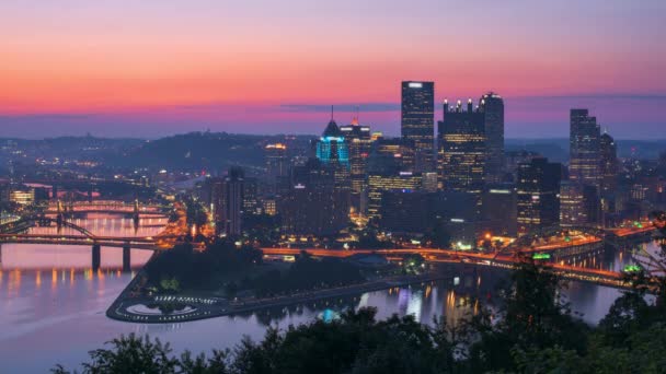 Pittsburgh Pennsylvania Usa Skyline Rivers Point Dawn — Vídeo de stock