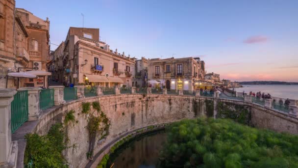 Syracuse Sicily Italy Fountain Arethusa Dusk — Vídeo de stock