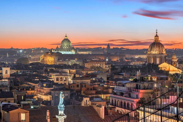 Roma Itália Horizonte Histórico Cidade Com Basílicas Entardecer — Fotografia de Stock