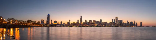 Chicago Illinois Abd Şehir Merkezi Michigan Gölü Nden Alacakaranlıkta Ufuk — Stok fotoğraf