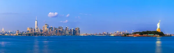 Nowy Jork Nowy Jork Usa Panorama Portu Ellis Island Statuą — Zdjęcie stockowe