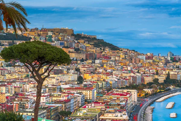 Napoli Talya Napoli Körfezi Boyunca Alacakaranlıkta — Stok fotoğraf