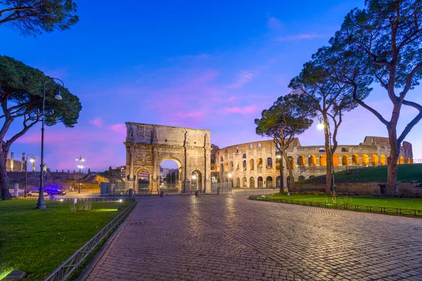 Рим Италия Арке Константина Колизей Сумерках — стоковое фото