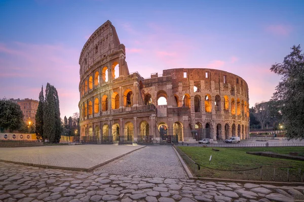 Rzym Włochy Starożytnym Rzymskim Amfiteatrze Koloseum Nocy — Zdjęcie stockowe