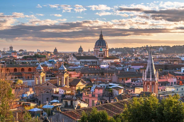 Italy Rome Cityscape Historic Buildings Cathedrals Dusk — Stock Photo, Image