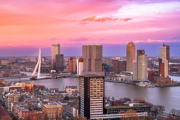 Rotterdam Nederland Skyline Van Stad Nieuwe Maas Bij Schemering — Stockfoto