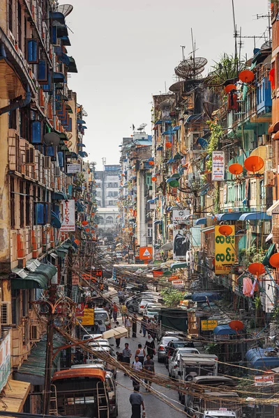 缅甸仰光 2015 小巷在仰光前 Bogyoke 仰光是该国最大城市 — 图库照片