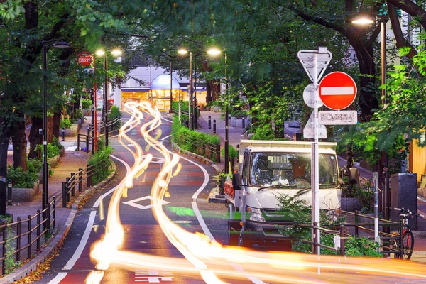 Shibya Tokio Japan Straatbeeld Winderige Weg Uner Een Bladerdak Van — Stockfoto