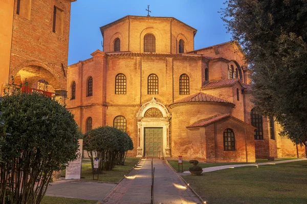 Rávena Italia Histórica Basílica San Vitale Por Noche — Foto de Stock