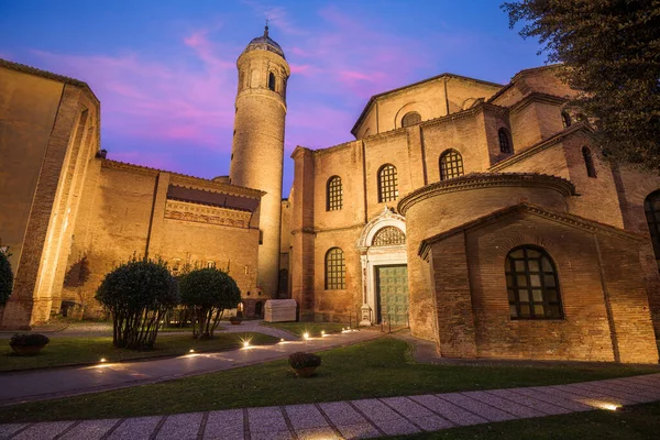 Rávena Italia Histórica Basílica San Vitale Por Noche — Foto de Stock