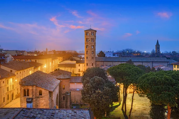 Ravenna Olaszország Régi Történelmi Városkép Sant Apollinare Bazilika Nuovo Harangtorony — Stock Fotó