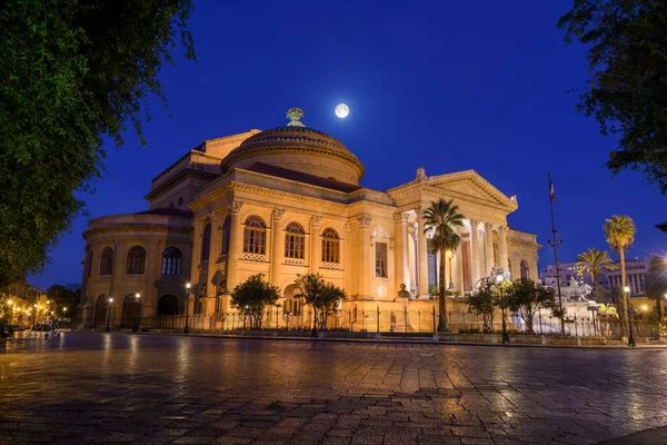 Palermo Talya Geceleri Piazza Verdi — Stok fotoğraf