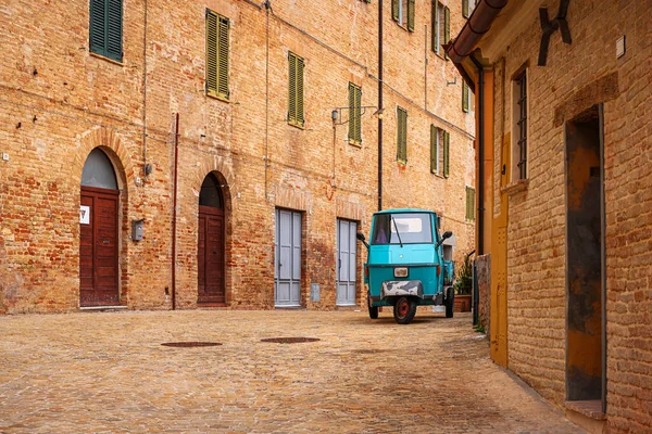 Коринальдо Исторические Улицы Италии — стоковое фото