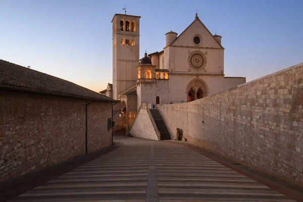 Ассізі Італія Базилікою Святого Франциска Ассізького Сутінках — стокове фото