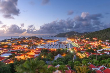 Gustavia, Karayipler 'deki Saint Barthelemy silueti.