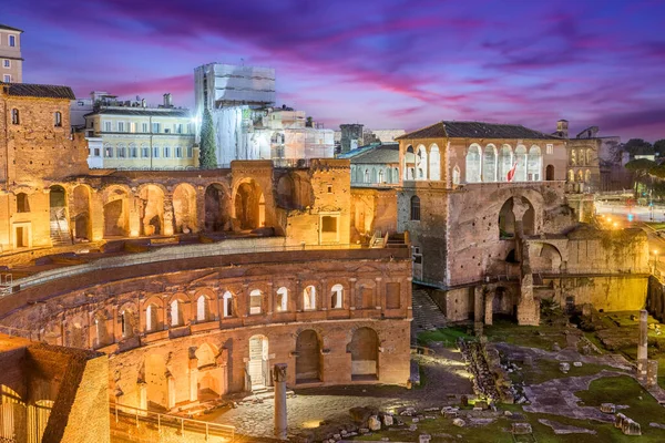 Rome Italy Overlooking Trajan Forum Dusk — Zdjęcie stockowe