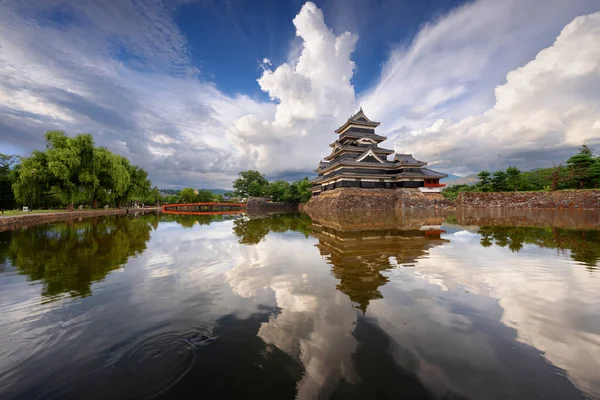 Matsumoto Japan Slottet Och Vallgraven Trevlig Sommardag — Stockfoto