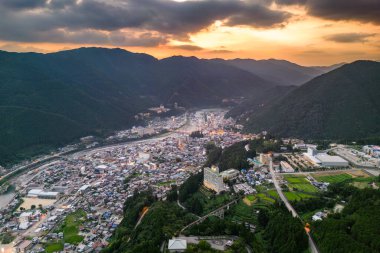 Gero, Gifu, Japonya Alacakaranlık Dağları 'ndan.