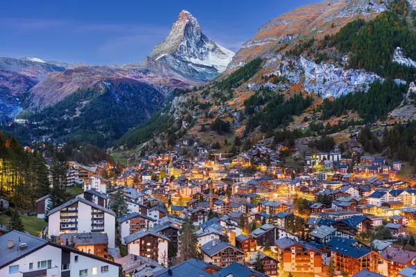 Церматт Швейцарія Альпійське Село Маттерхорном Блакитну Годину — стокове фото