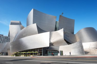 Los Angeles - 29 Şubat 2016: Walt Disney Konser Salonu La Bina Frank Gehry tarafından tasarlanmış ve 2003 yılında açılan.