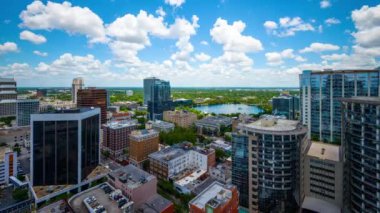 Orlando, Florida, ABD şehir manzarası zaman atlamalı.