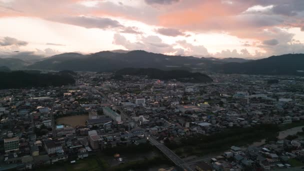 黄昏时分 日本Gifu的Takayama天际线 — 图库视频影像
